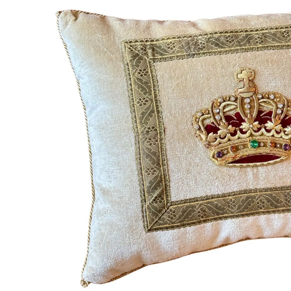 Antique Gold Metallic Crown (#A132523 | 14 x 17")