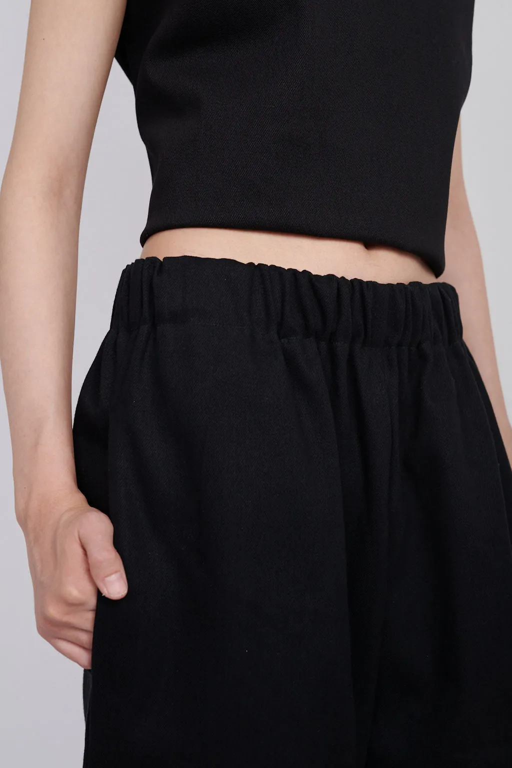 BAGGY DENIM JORTS - BLACK