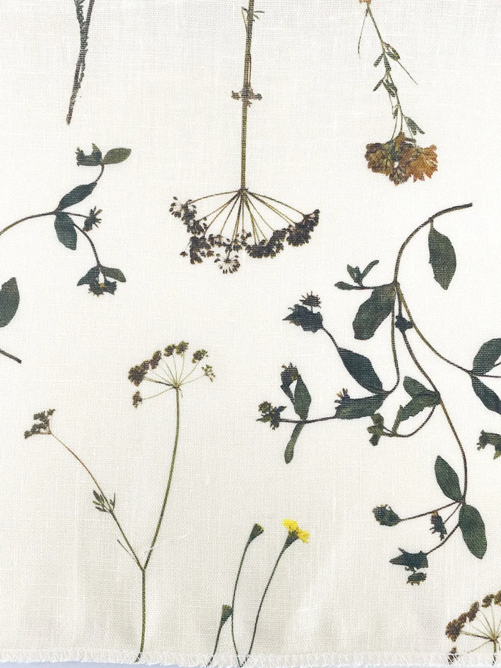 Bloom Plant Garden Handkerchief Light Weight 100% Linen Fabric By The Yard/CL1106