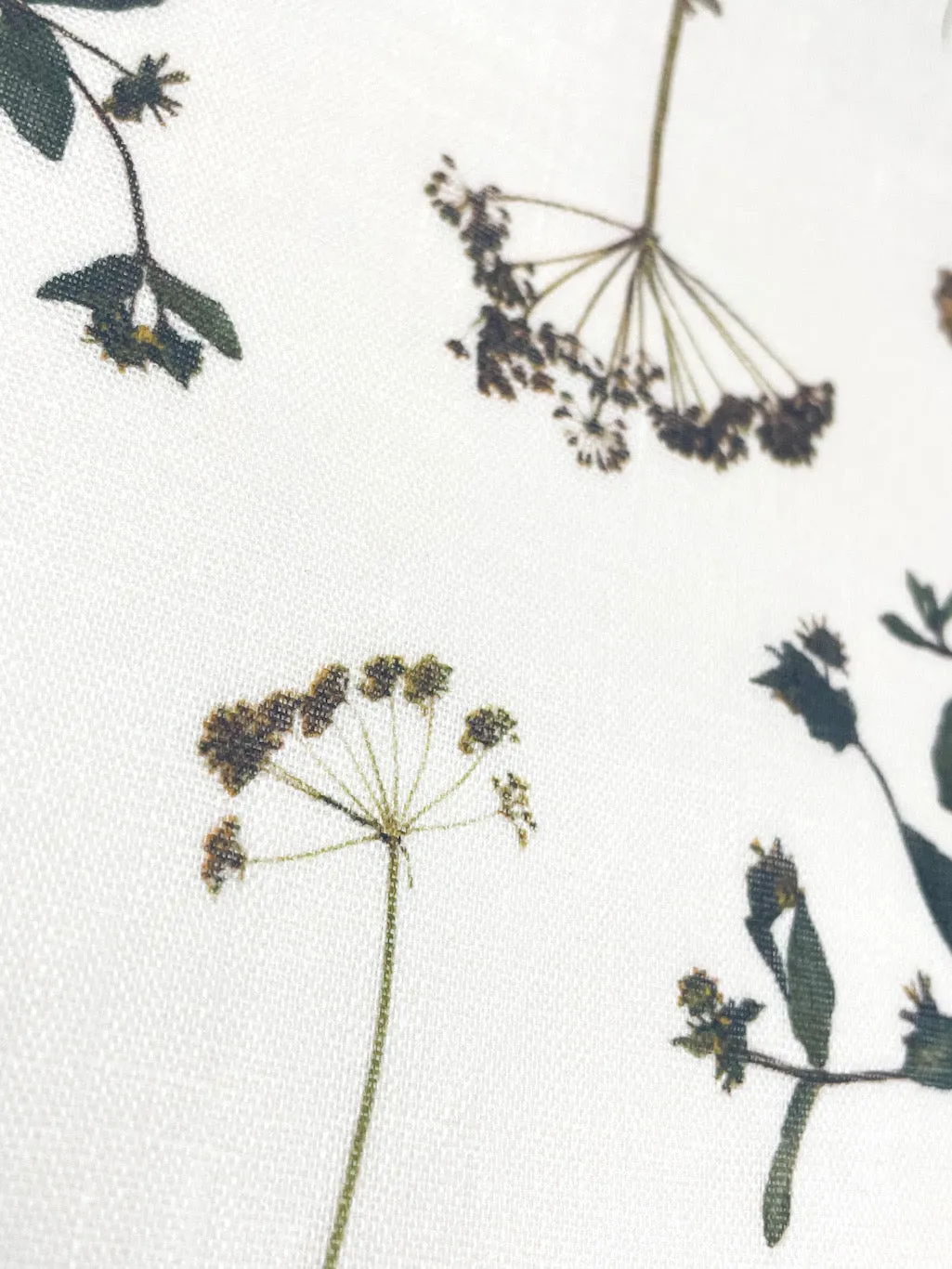 Bloom Plant Garden Handkerchief Light Weight 100% Linen Fabric By The Yard/CL1106