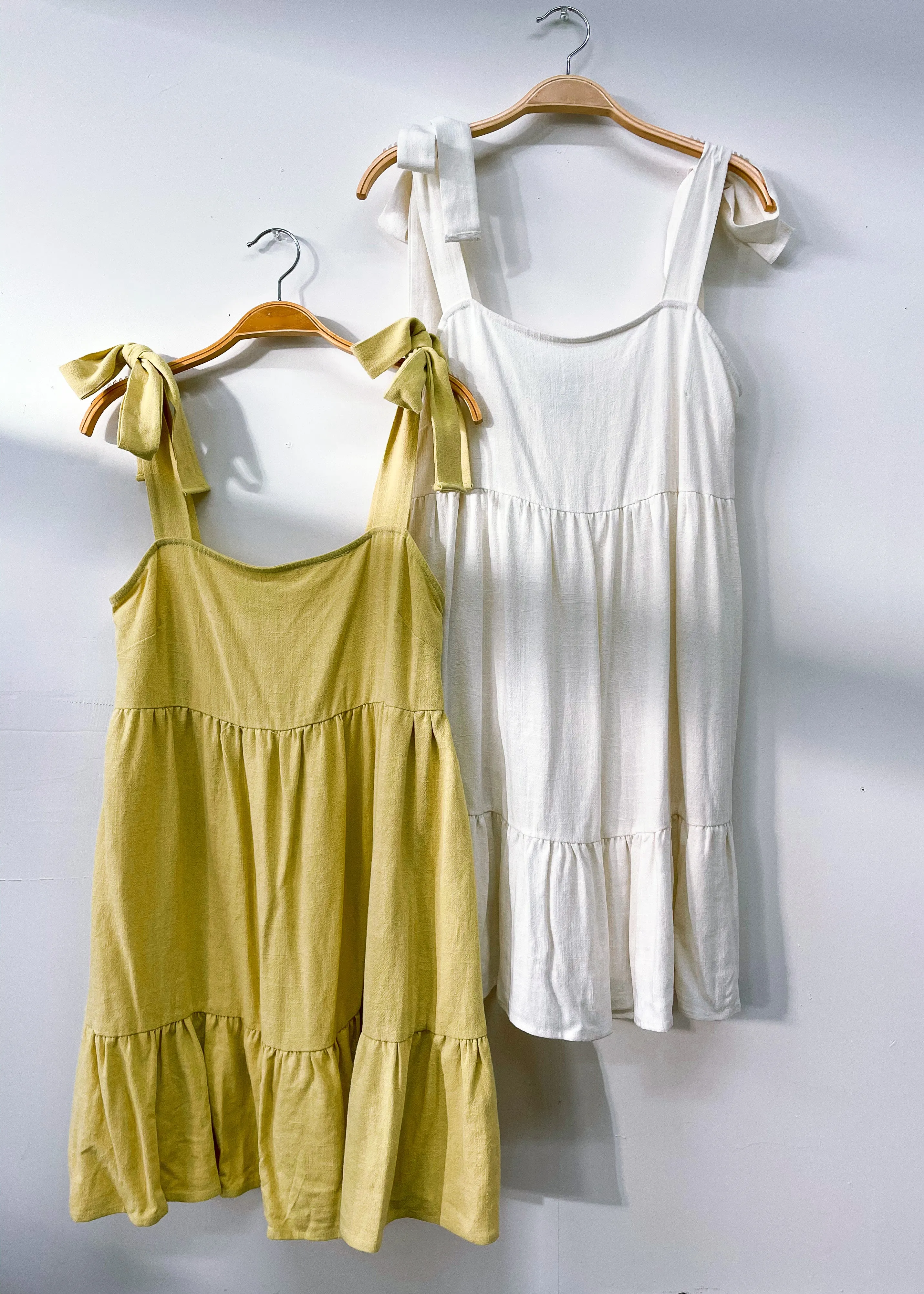 Daffodil Tiered Short Dress - White