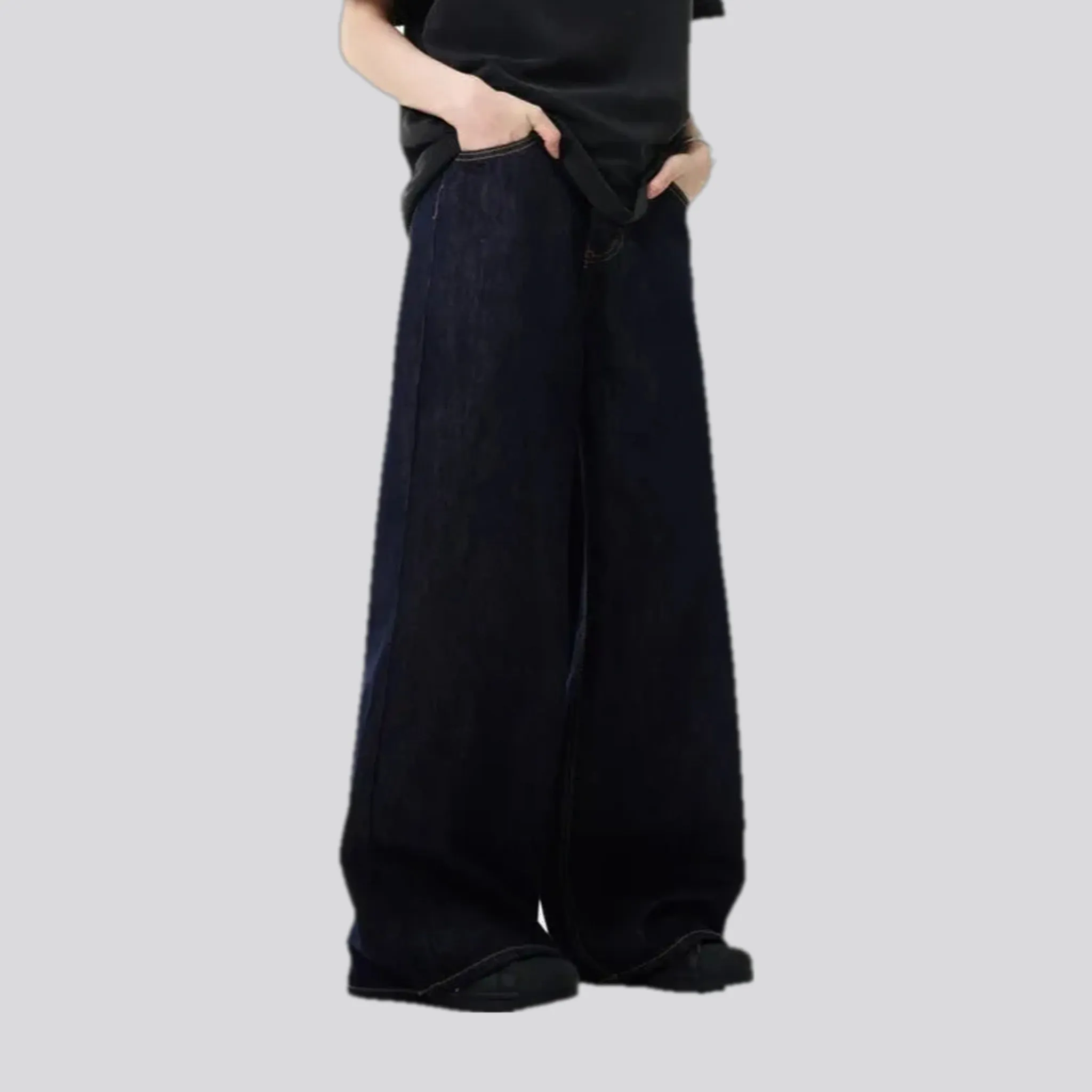 Dark fashion men's jeans