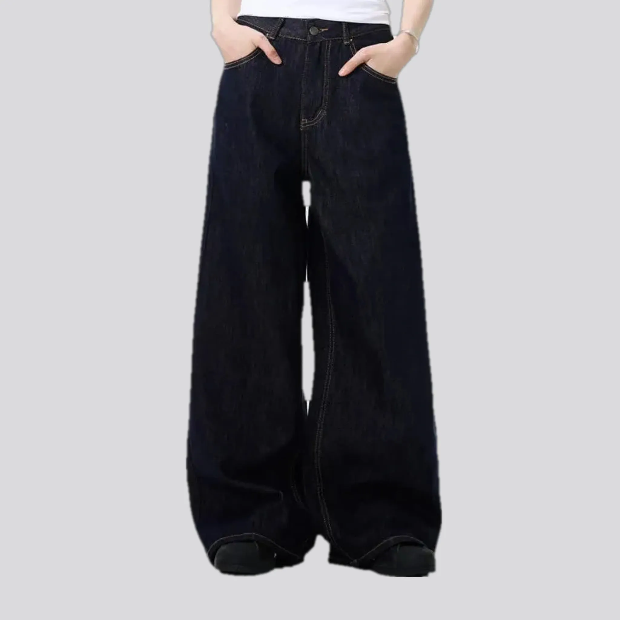 Dark fashion men's jeans