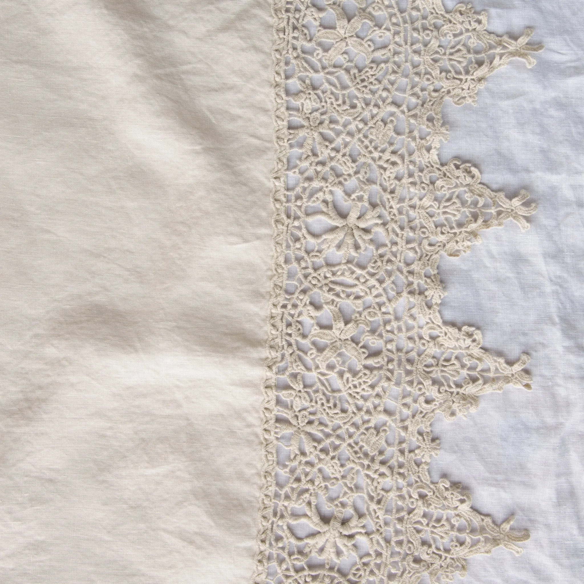 Frida Flat Sheet - Parchment - King