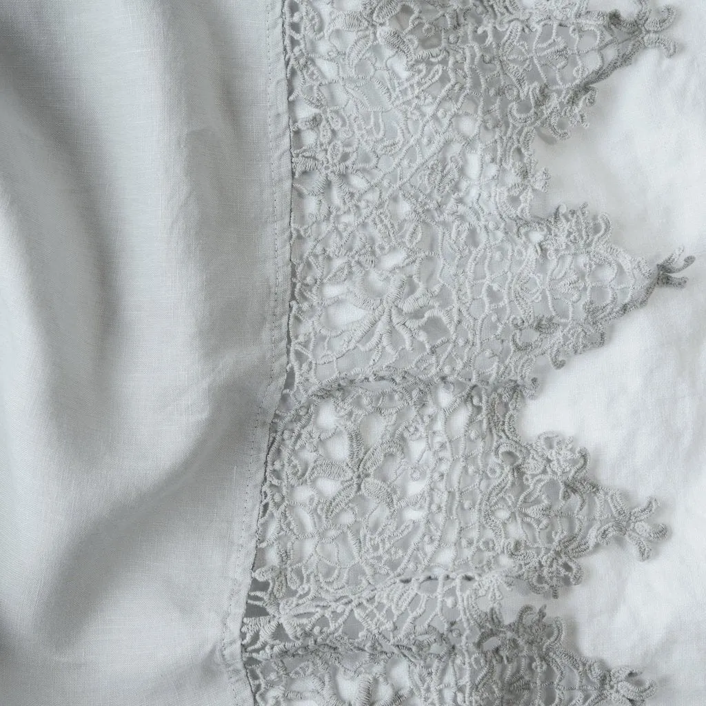 Frida Pillowcase - Cloud - King