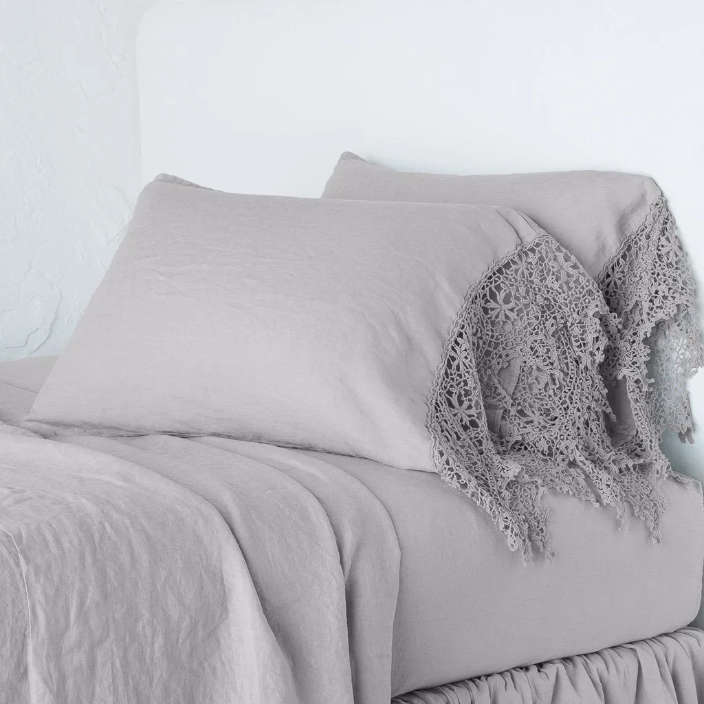 Frida Pillowcase - Fog - Standard