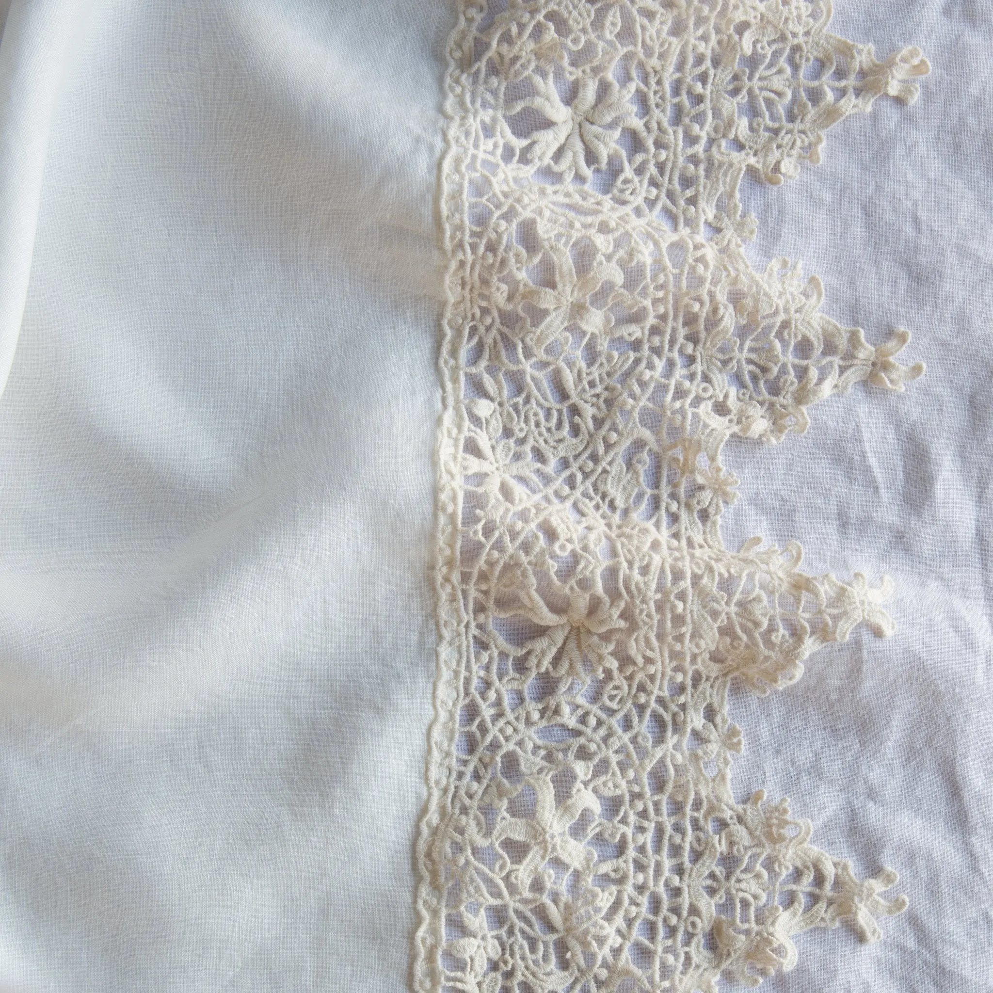 Frida Pillowcase - Winter White - King