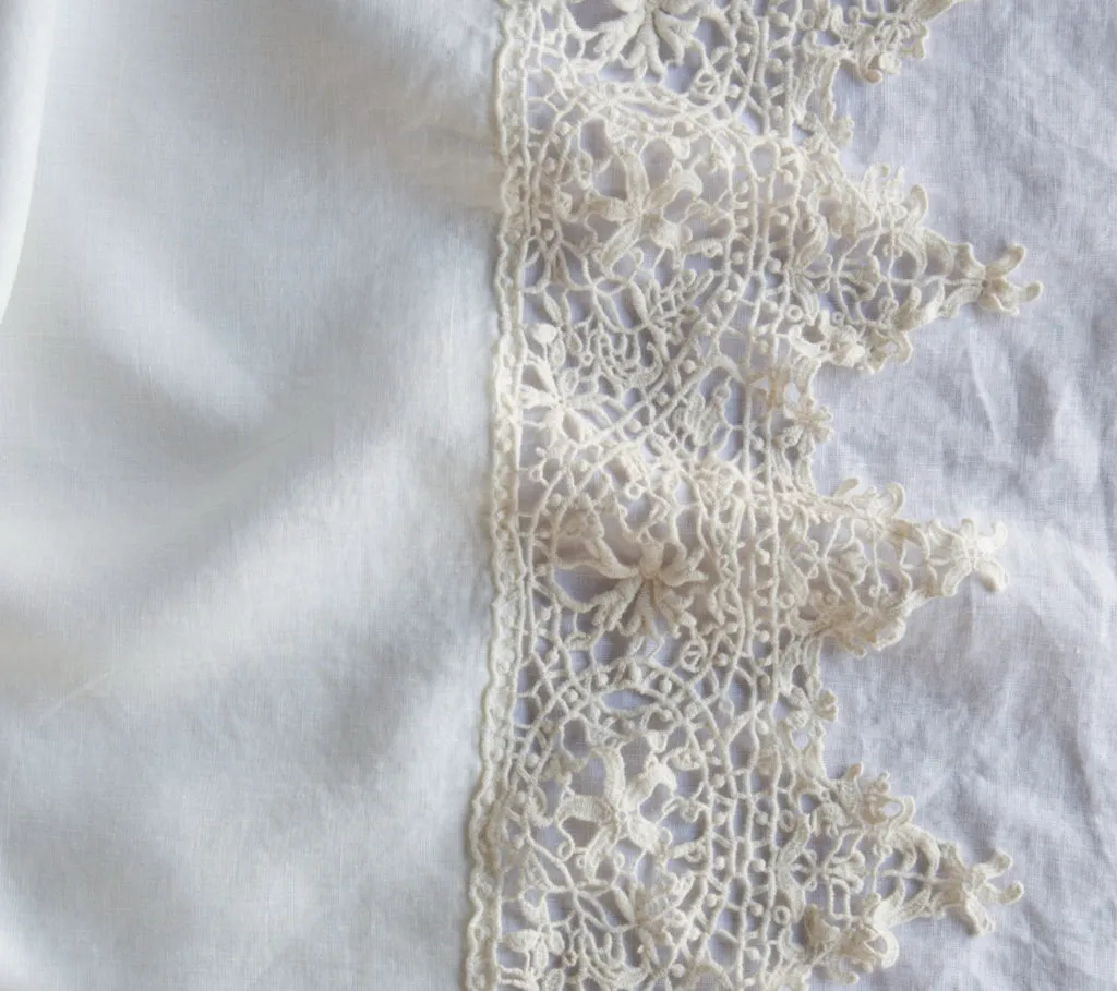 Frida Pillowcase - Winter White - Standard