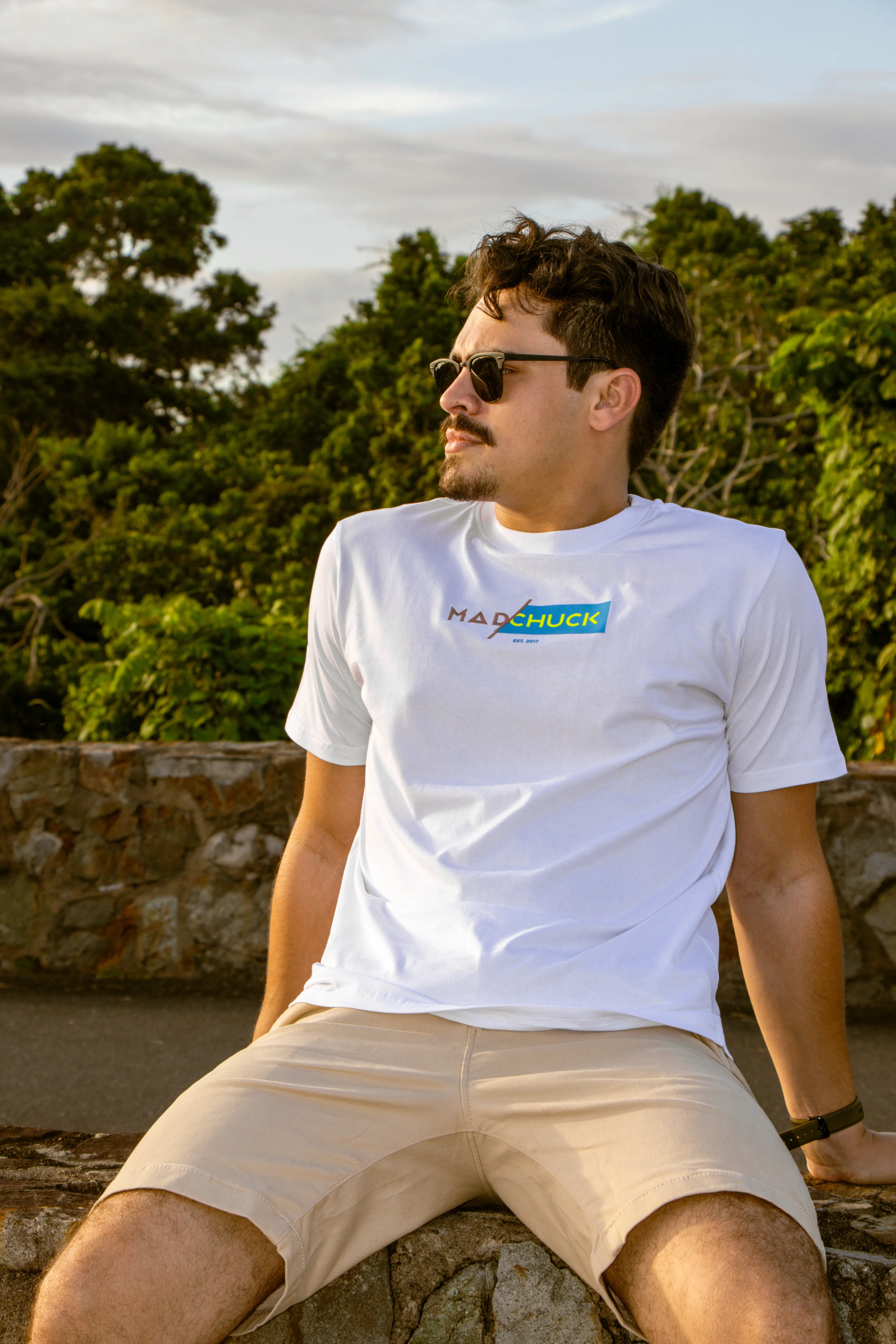 HALF/HALF WHITE TEE PRINT