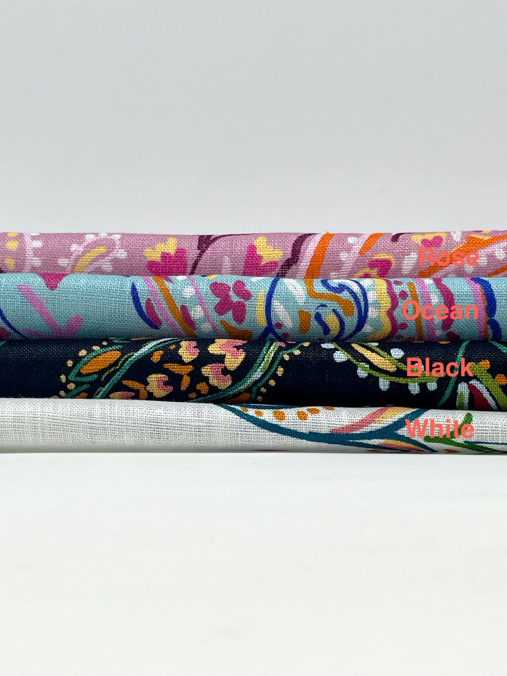 Heritage Paisley Handkerchief Light Weight 100% Linen Fabric By The Yard/CL1116