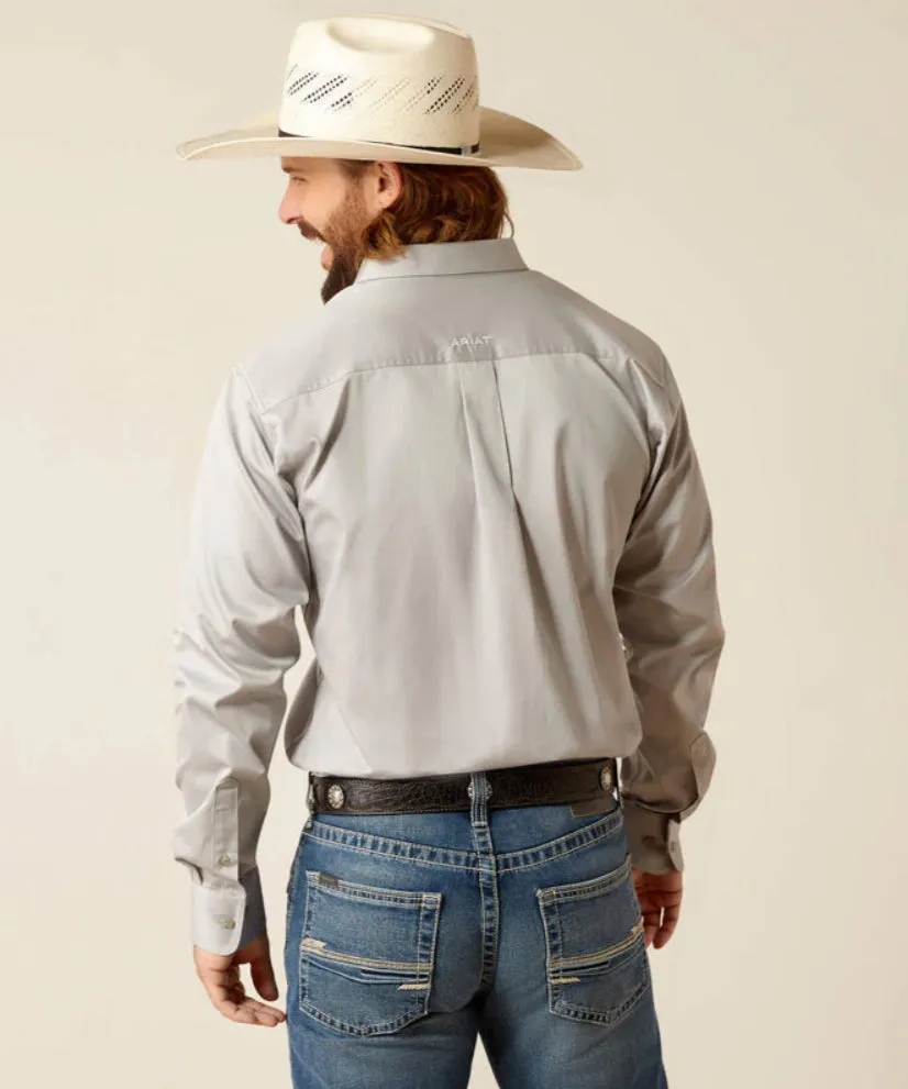 Men’s Ariat Light Grey Team Logo Twill Fitted Shirt