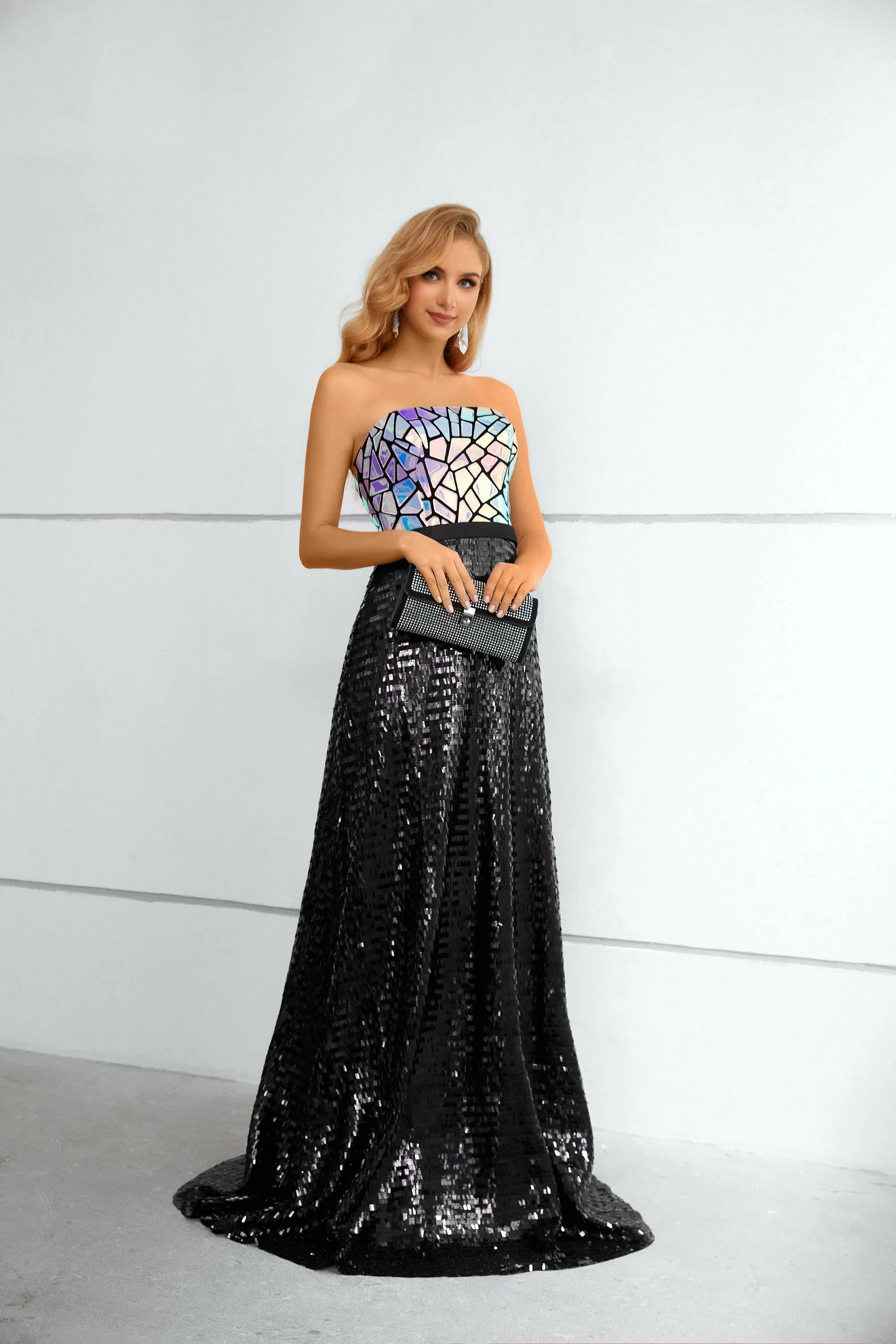 Mermaid Strapless Sequined Floor-length Sleeveless Backless Lace Prom Dress