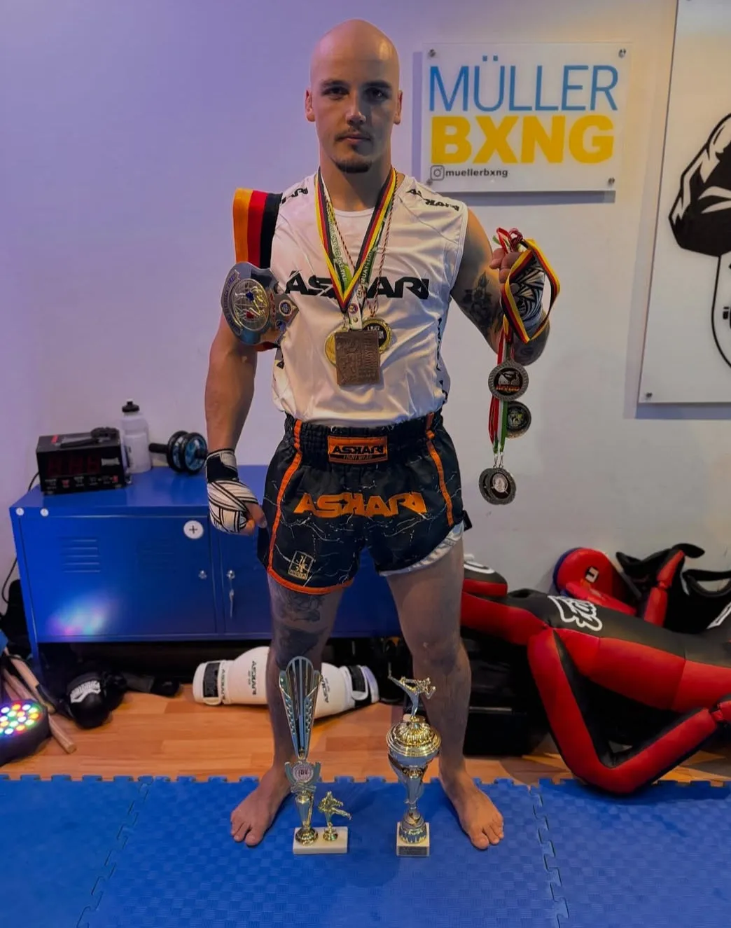 "CARRARA" ASKARI MUAY THAI SHORTS