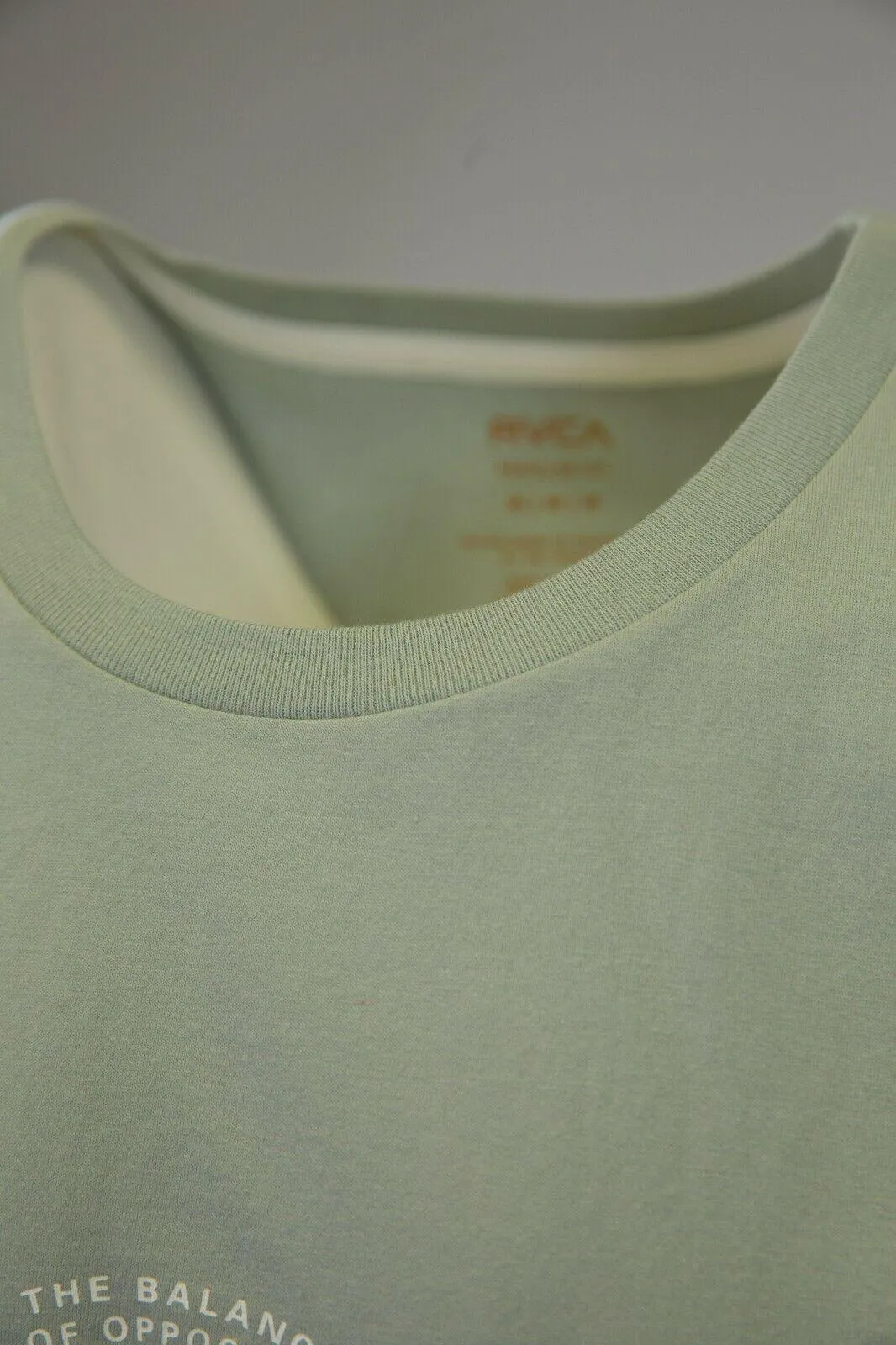 RVCA Men's Ice Green Balance Of Opposites Sleeveless Tank Top (S02)