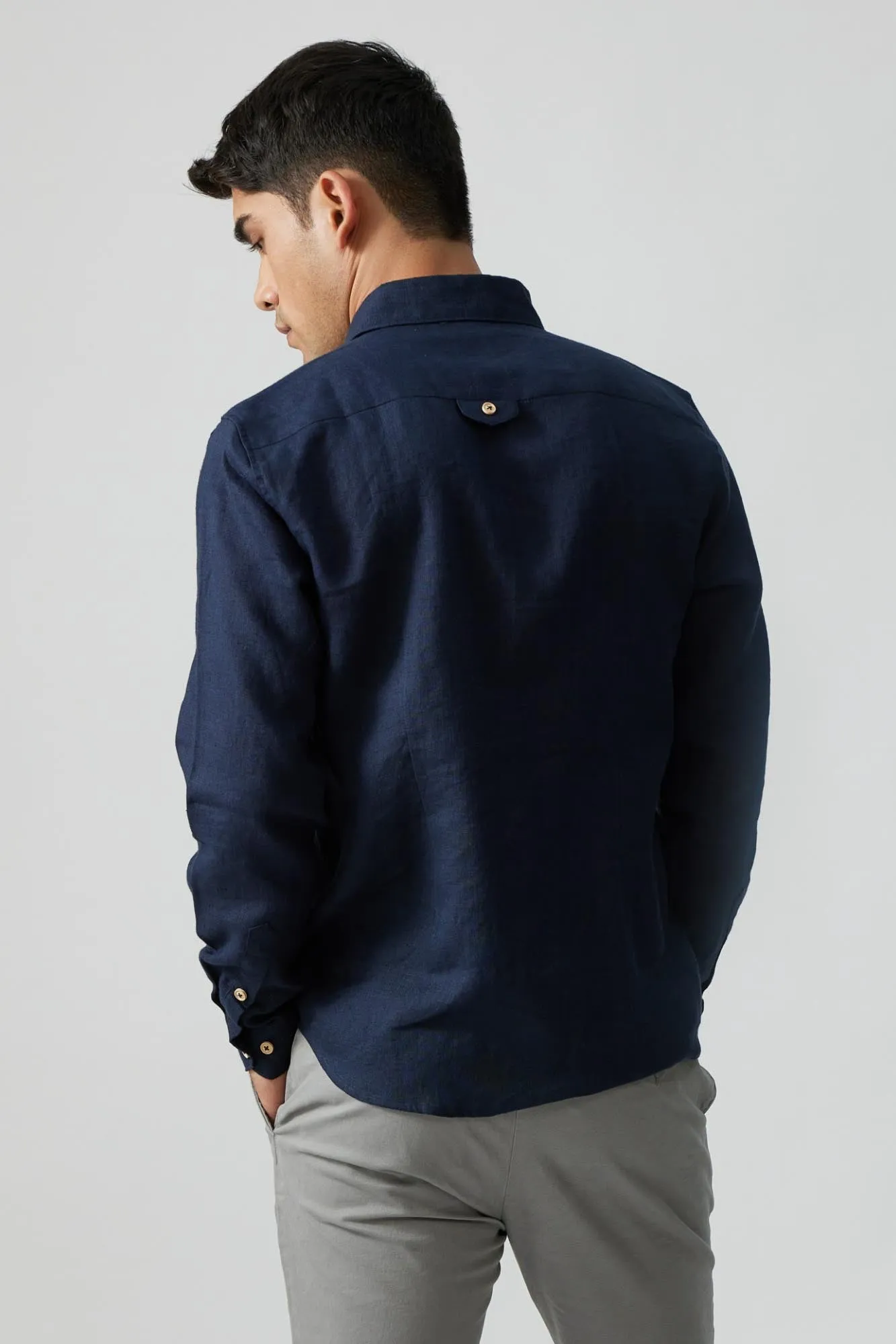 The Linen Shirt