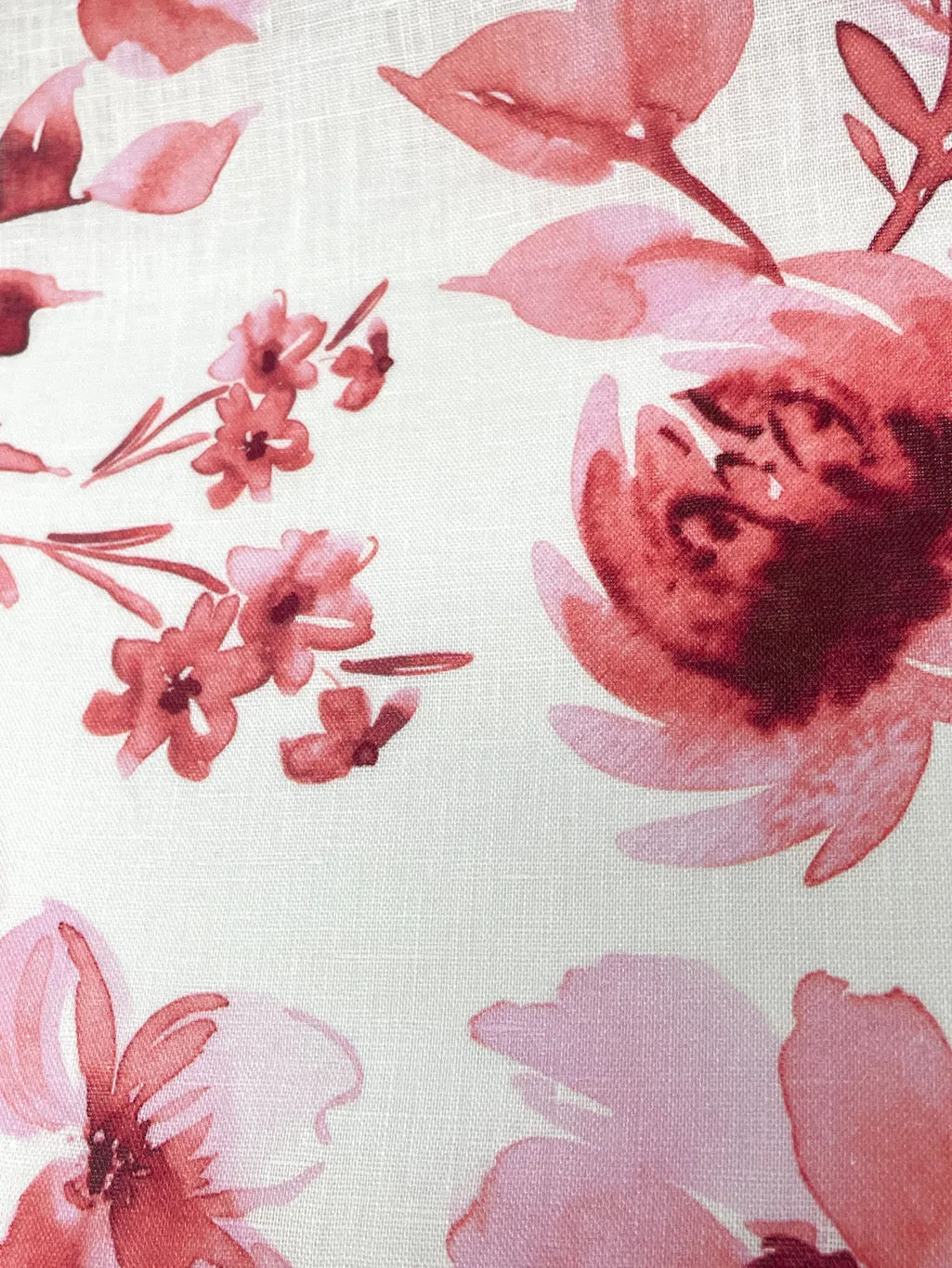 Water Roses Light Weight 100% Linen Fabric By The Yard/CL1105